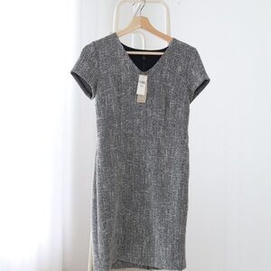 NWT Banana Republic Sheath Dress in size 0P